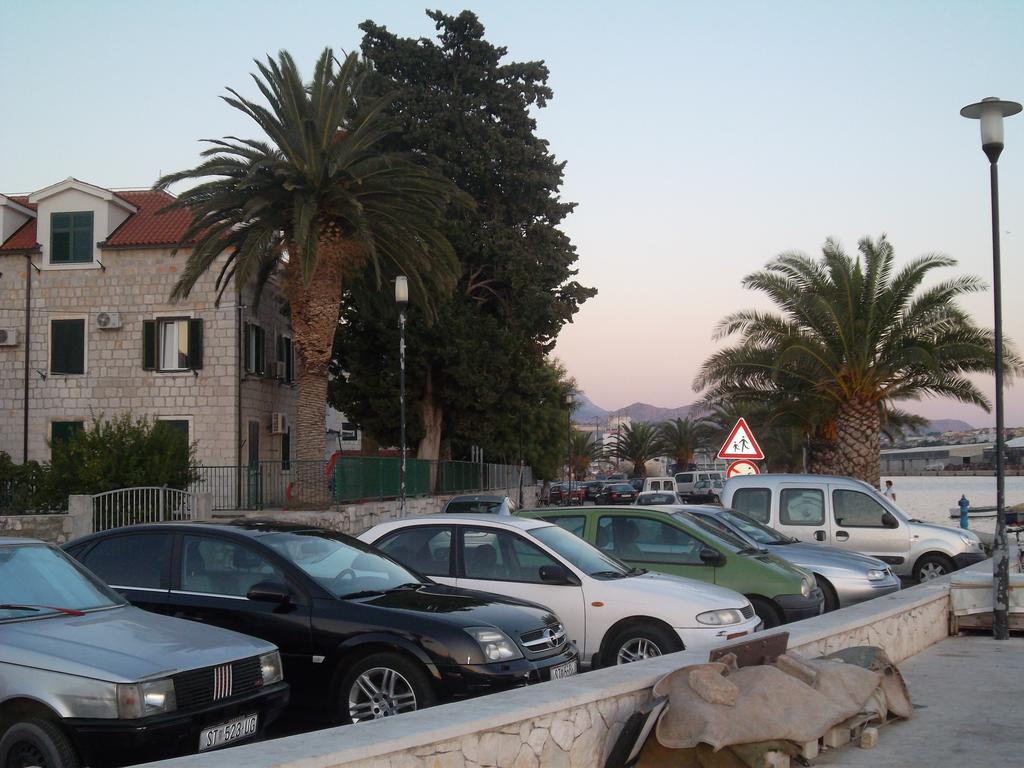 Apartments Mali Raj Vranjic Luaran gambar