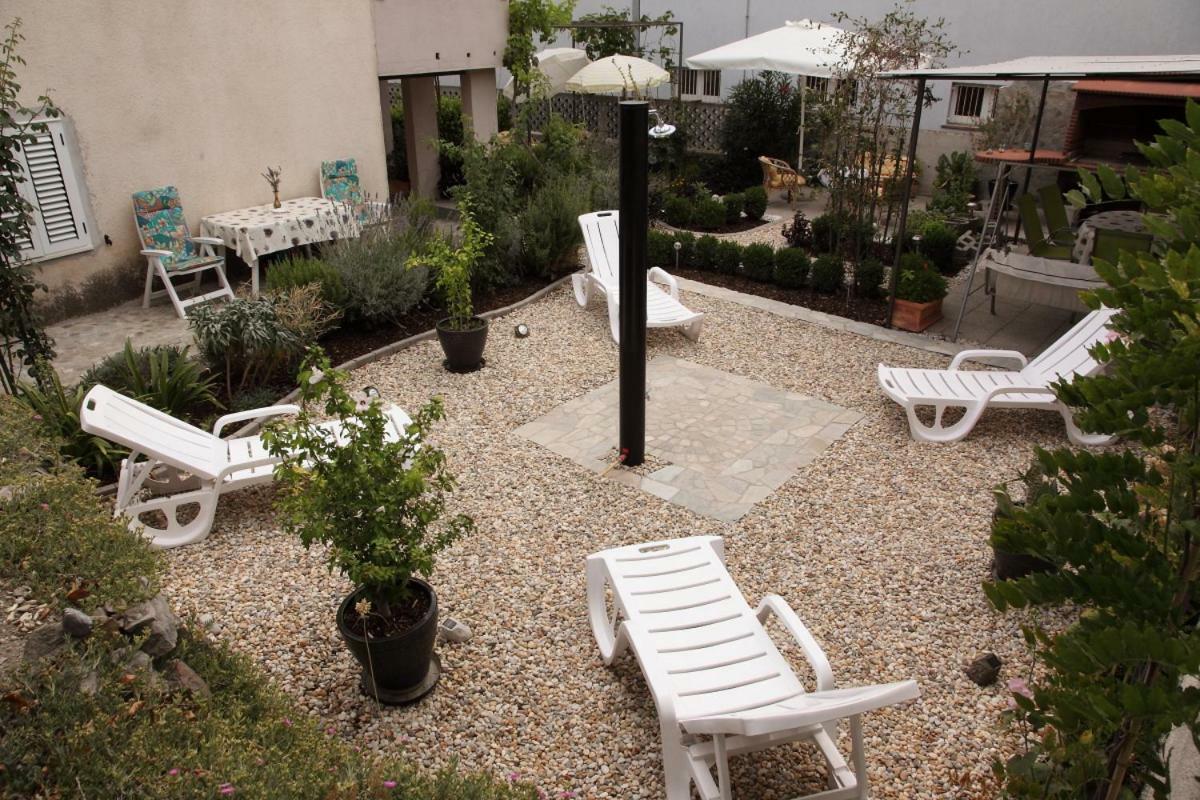 Apartments Mali Raj Vranjic Luaran gambar