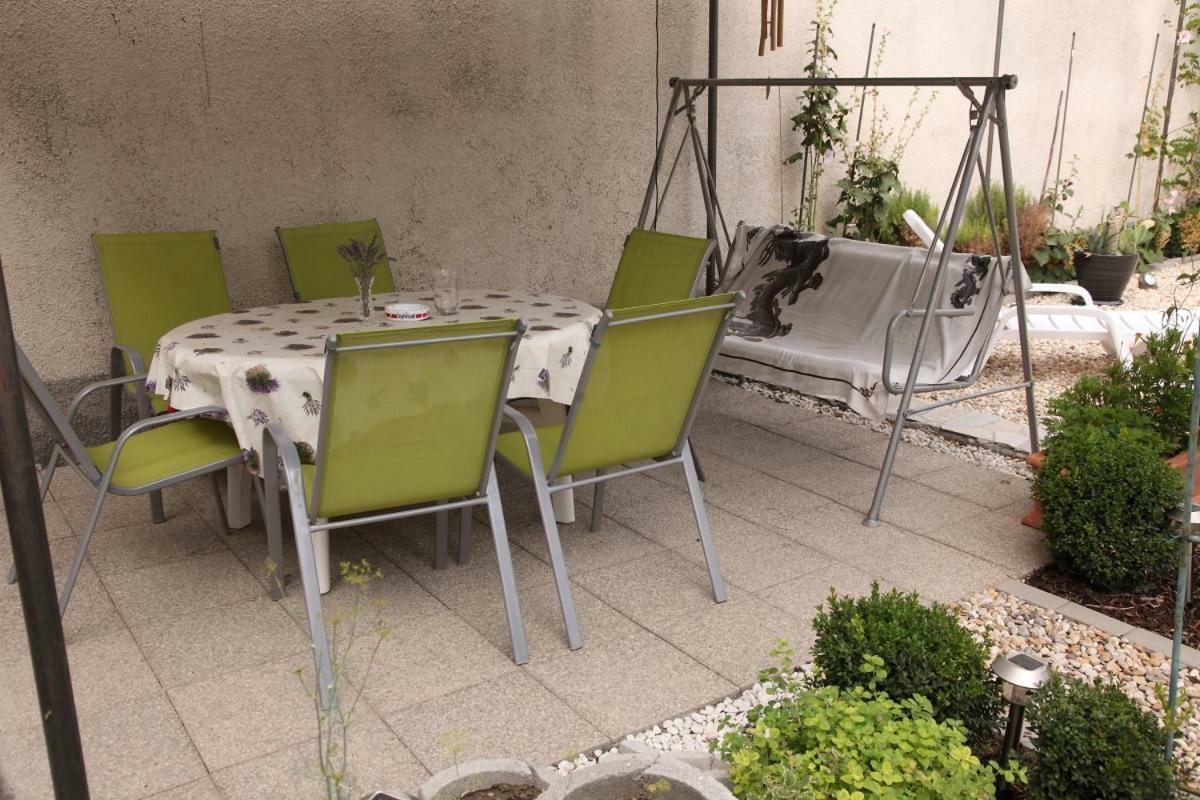 Apartments Mali Raj Vranjic Luaran gambar